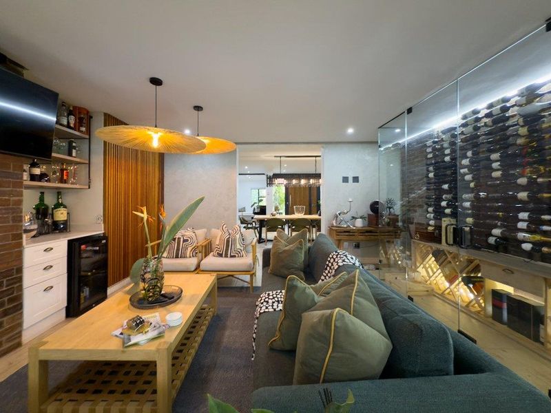 A Magazine-Worthy Family Sanctuary in Midlands Estate - Where Luxury Meets Practical Daily Living - Photo 10