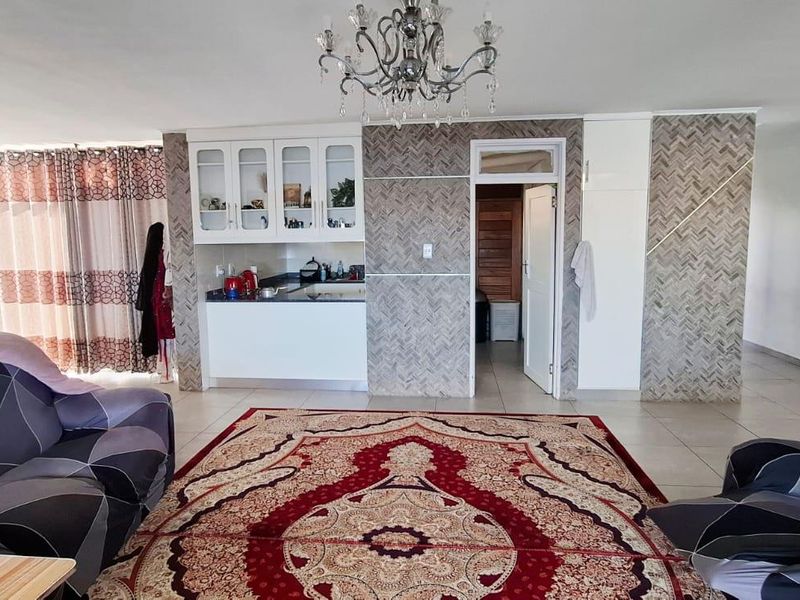 Penthouse Suite For Sale With Open Balcony Experience!! - Photo 4