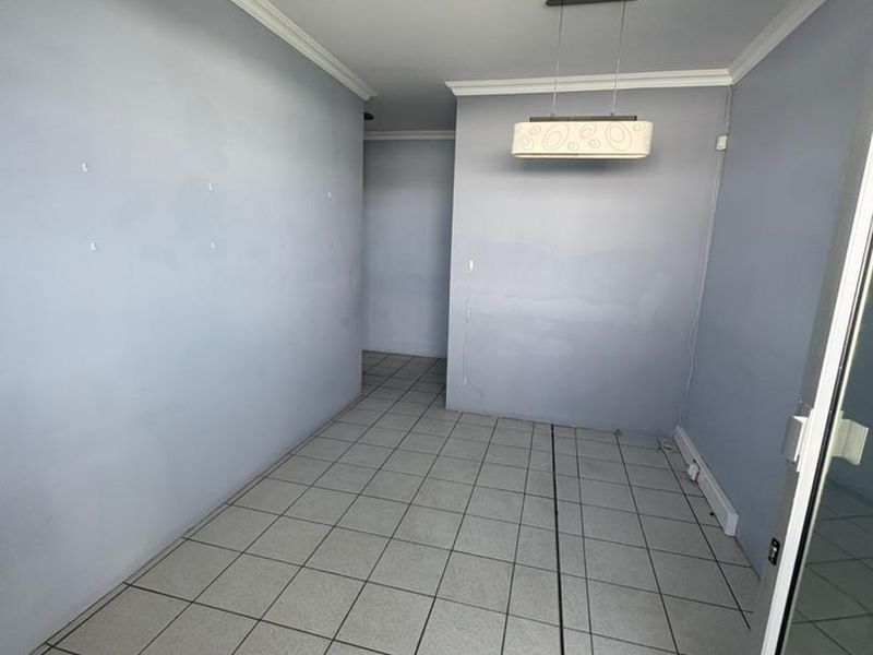 Office To Let in Maerua Park, Windhoek - Photo 2