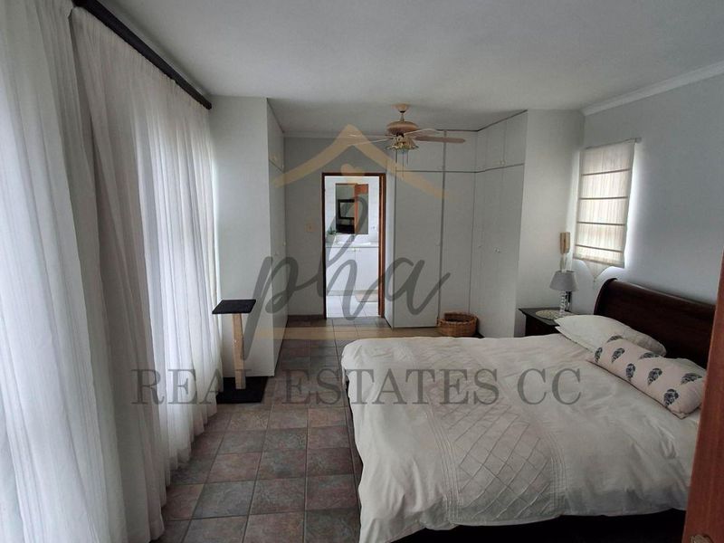 4 Bedroom Townhouse for Sale in Central Swakopmund -Zoned with Business Rights! - Photo 9