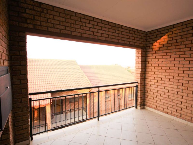 Loadshedding-Free Area! - Photo 10