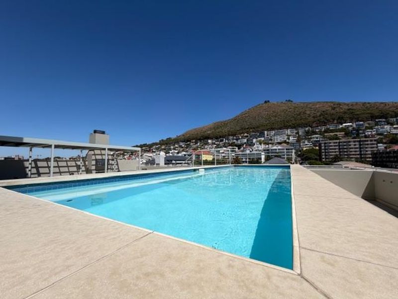One Bedroom with Pool in Green Point - Photo 10