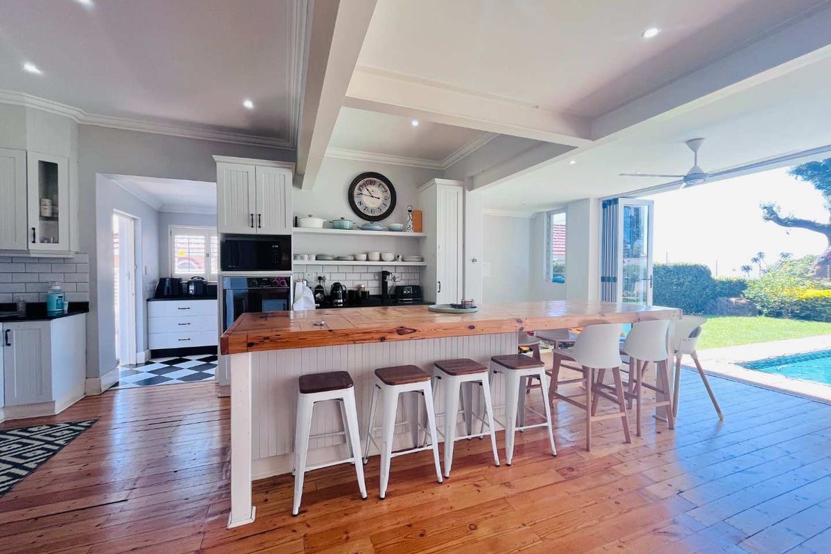 Hendra - Coastal Comfort  , Modern Family Home with exceptional extra's - Photo 4