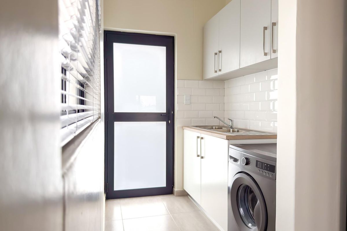 Character & Charm - Photo 4