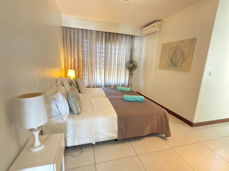 EXCLUSIVE BEACHFRONT PENTHOUSE - Photo 4