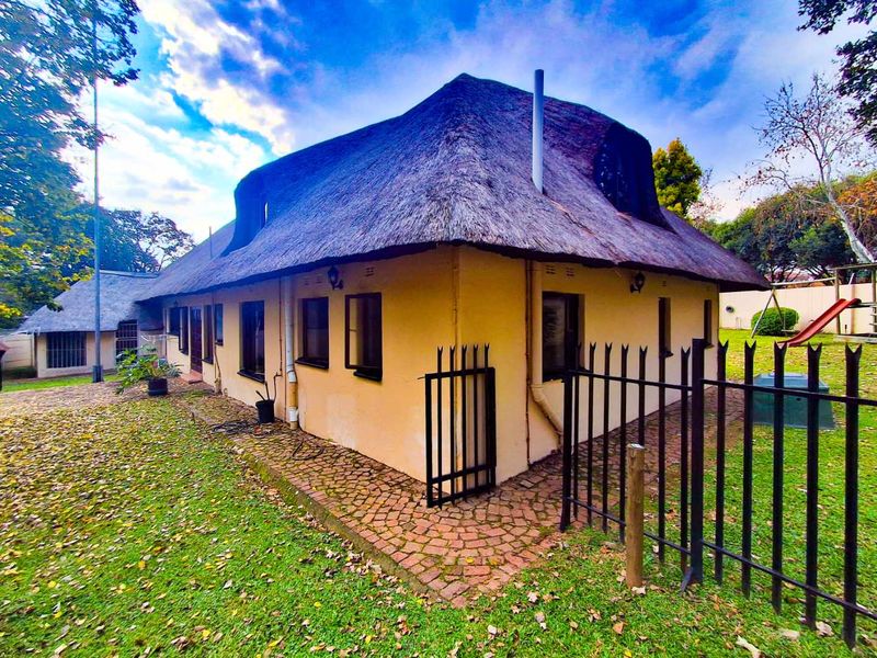Phenomenal family house for a large family - Photo 9