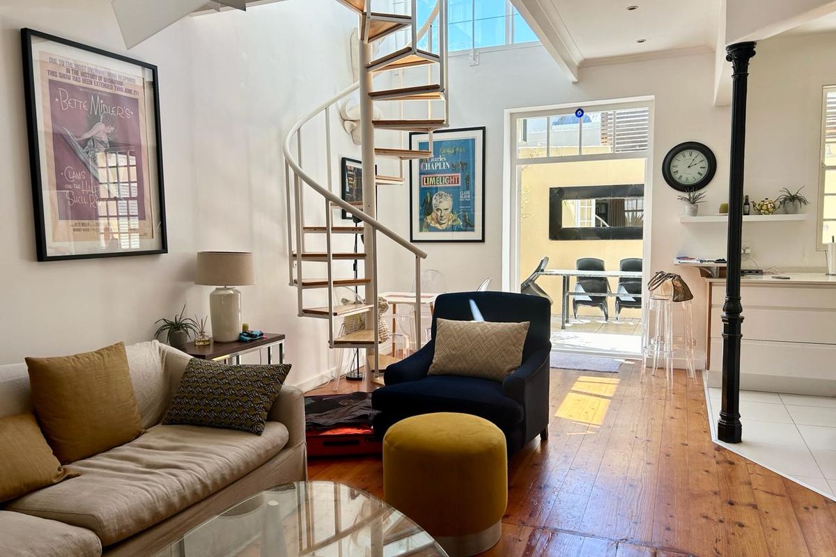 GORGEOUS, HOMELY COTTAGE.   32.5K. pm - Photo 3