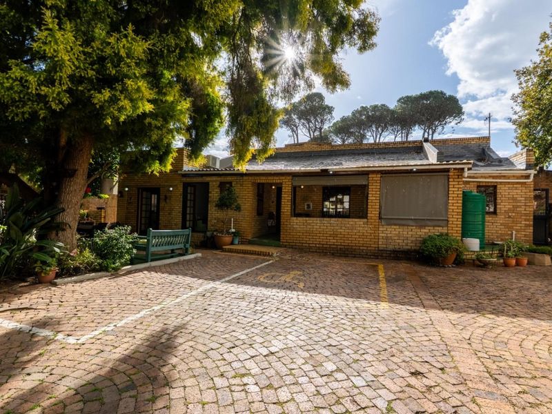Exceptional 7-Bedroom Property in Stellenbosch - Prime Investment &amp; Lifestyle Opportunity - Photo 4