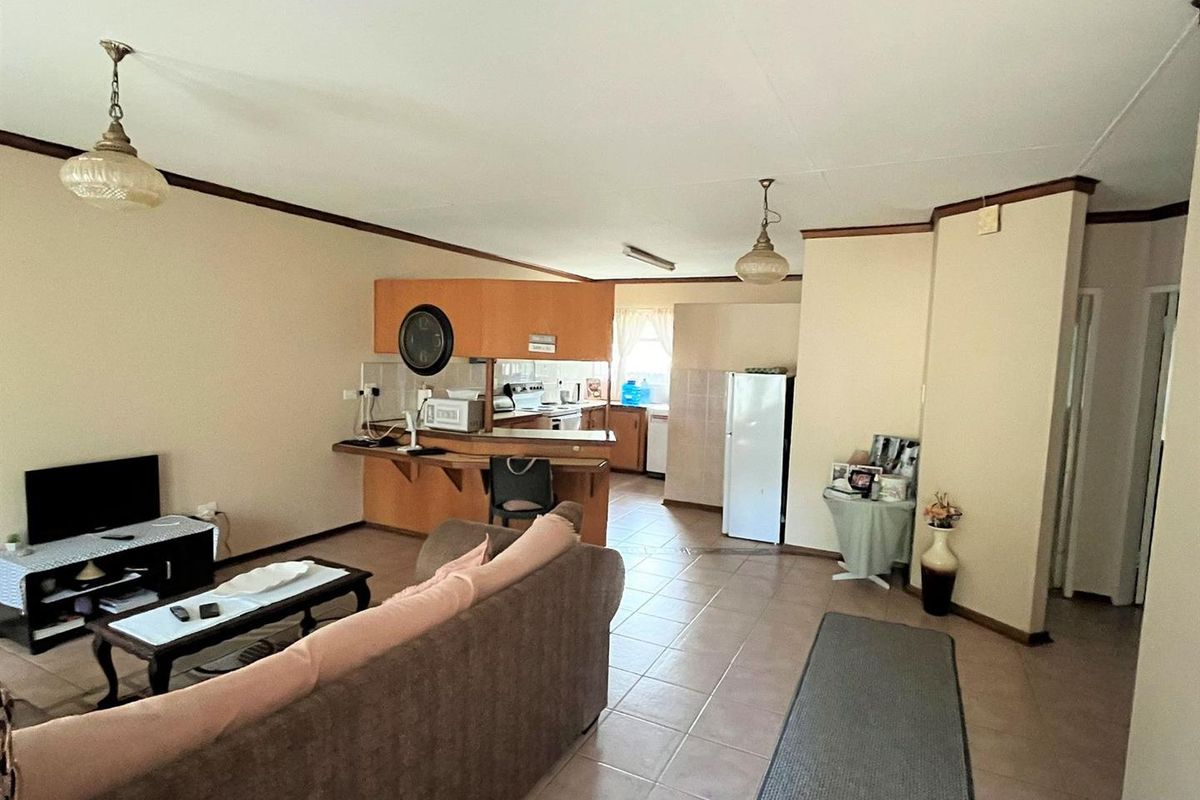 Comfortable Living with Space to Grow or Slow Down - Photo 5