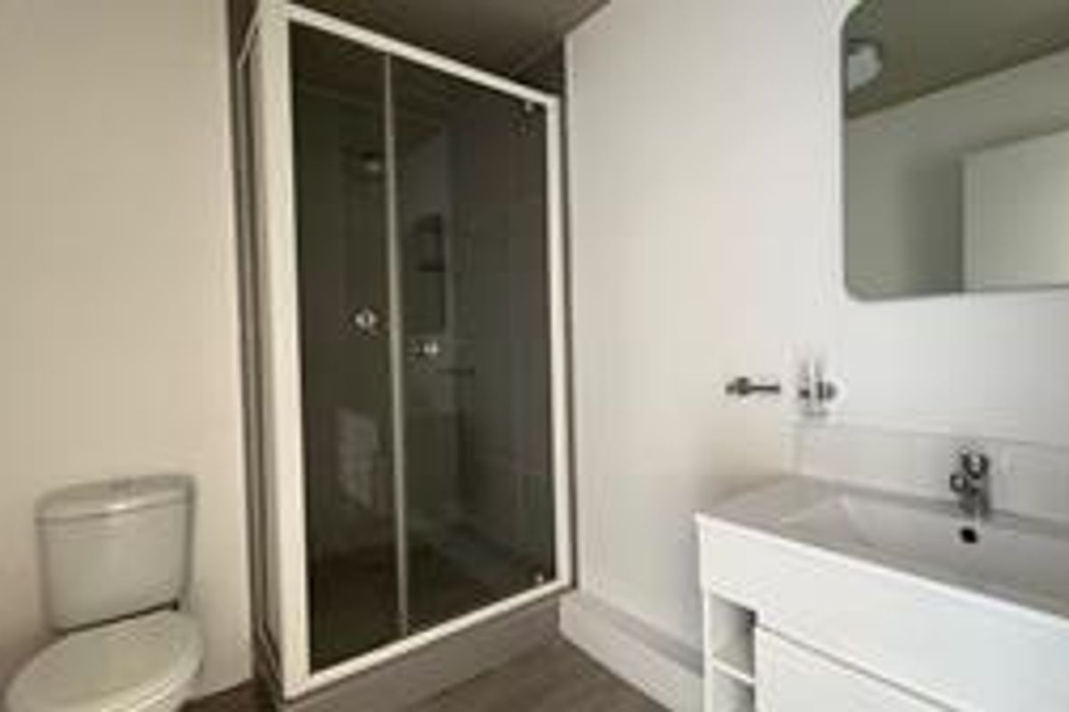 Semi-Furnished One Bedroom Apartment - Obs Court, Observatory - Photo 4