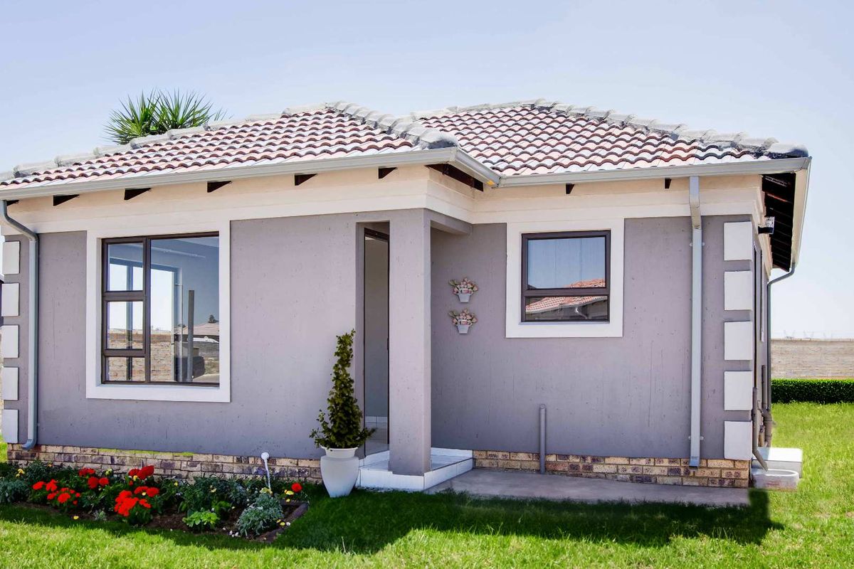NEW DEVELOPMENT, ALL COSTS INCLUDED, FULL TITLE STANDS. NO DEPOSITS / 100% BONDS (dependent on client profile) - Photo 2