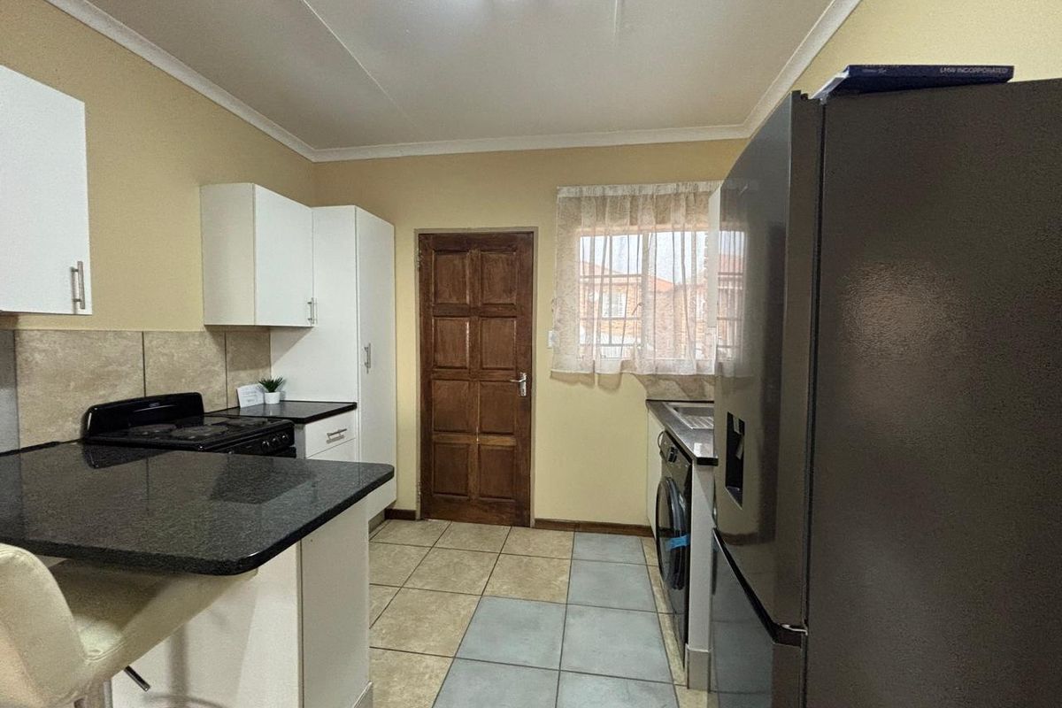 2 Bedroom units with security - Photo 5