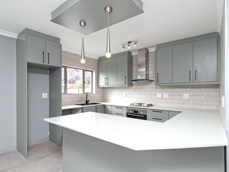 Modern Home In Soneike - Photo 4