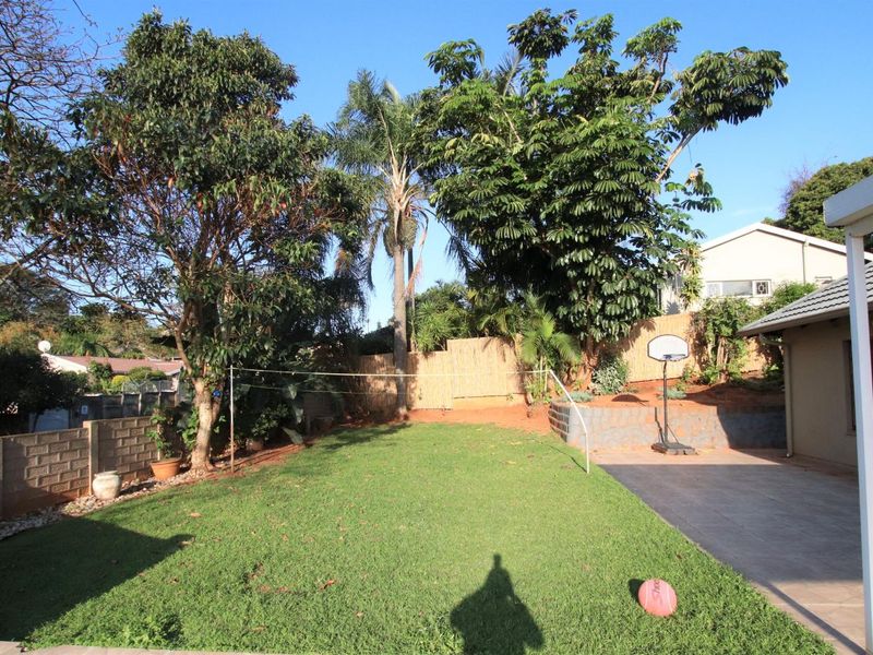 Neat Family Home in Glen Anil - Photo 3