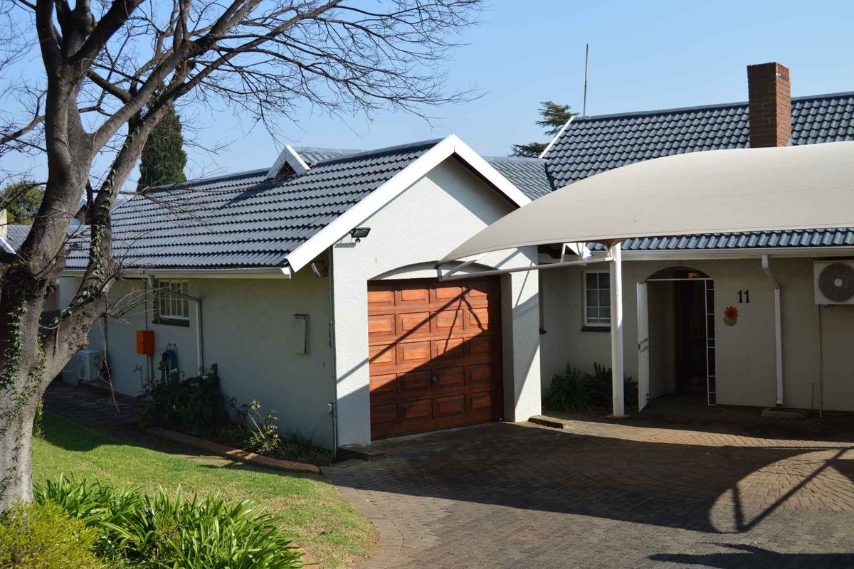 Modern Three Bedroom Family Home For Sale in Brackendowns - Photo 3