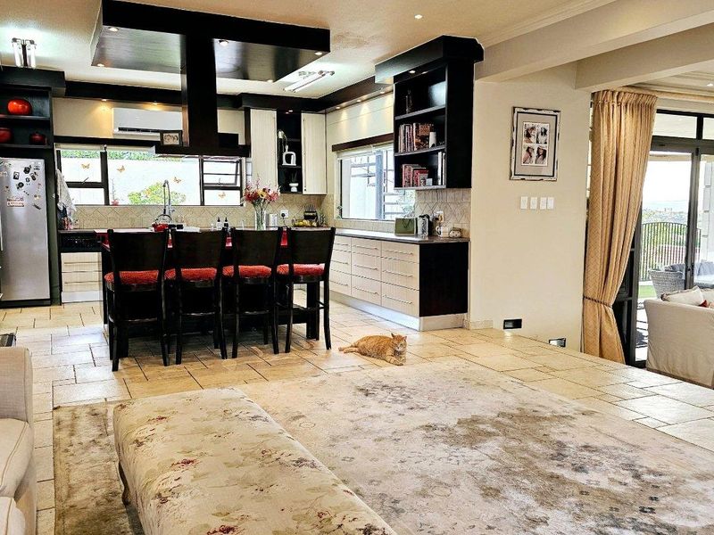 4 Bedroom House For Sale in Ludwigsdorf - Photo 8