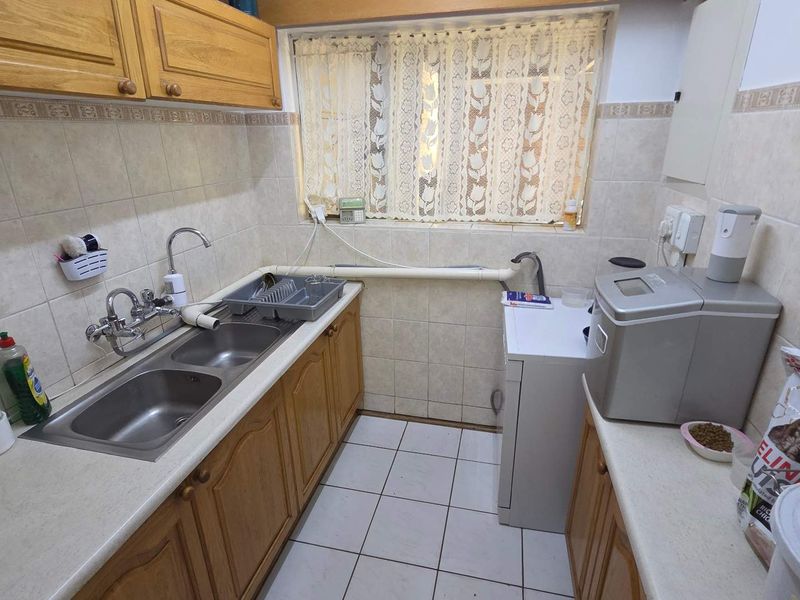 A Property with Exceptional Investment Potential and Versatile Living Options - Photo 10