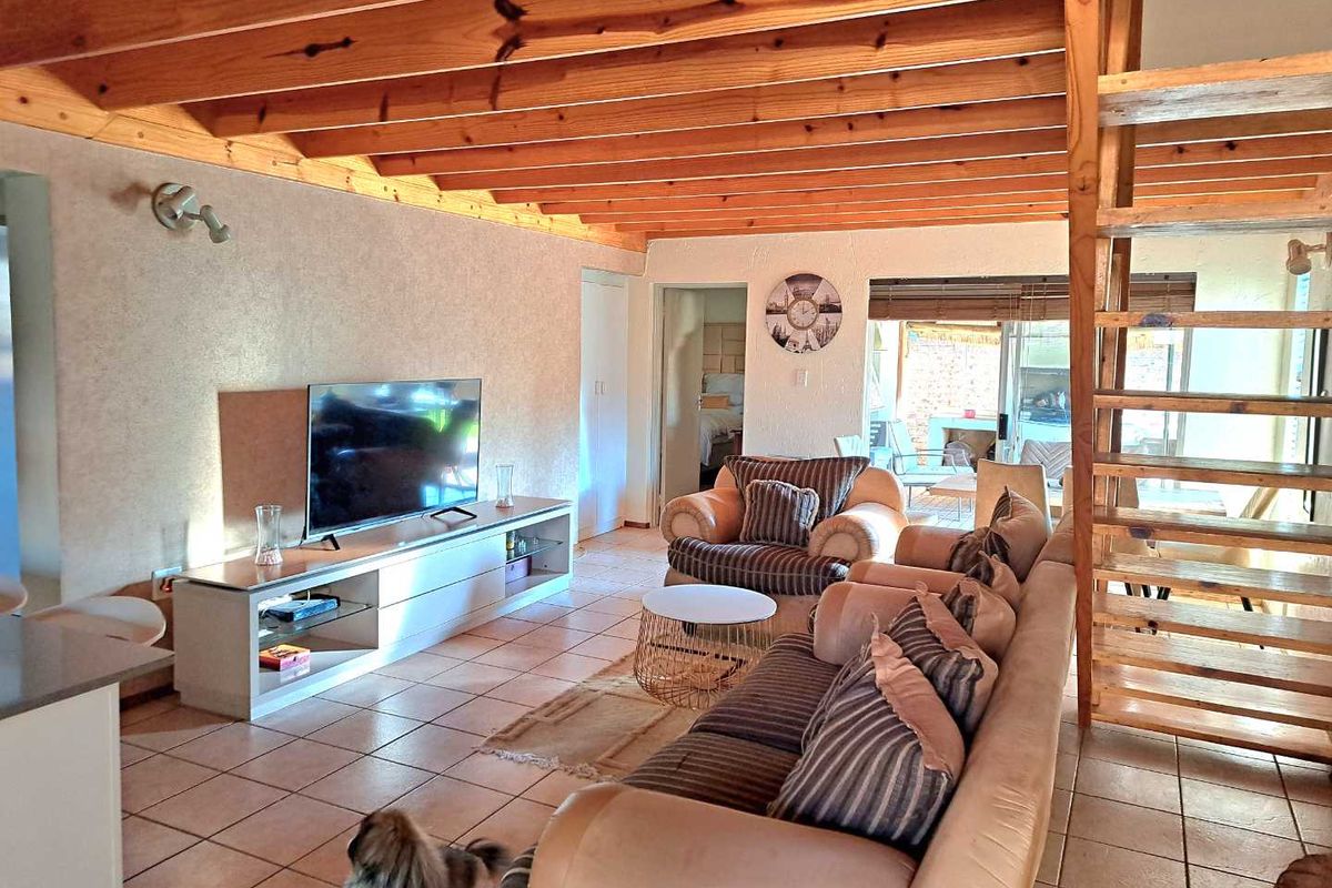 4 Bedroom Home for Sale in Ravenswood - Photo 5
