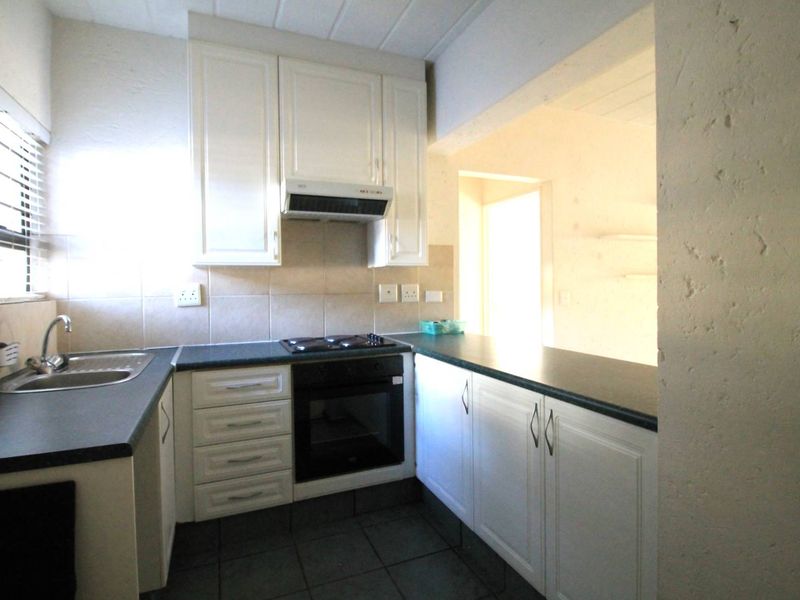Sunny garden apartment - Photo 1
