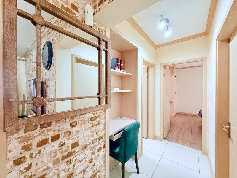 Charming Ground Floor Apartment in Secured Estate – Ideal for Young Professionals. - Photo 5