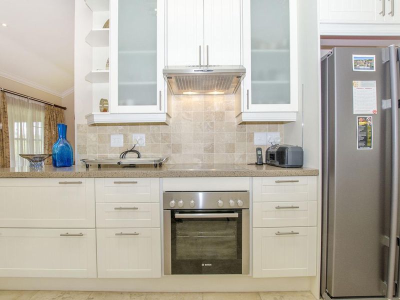 Luxurious retirement living at its finest - Photo 3