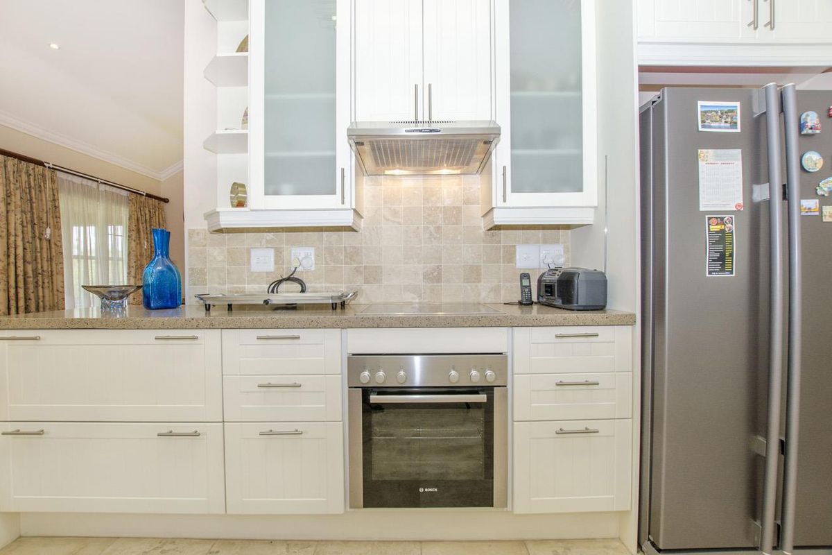 Luxurious retirement living at its finest - Photo 3