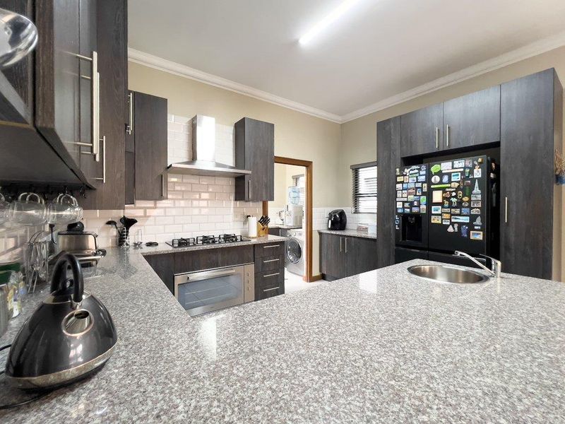 Dual Mandate - Modern Luxury in Midstream Ridge Estate - Photo 10