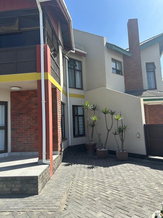Property #2498444, Townhouse For Sale in Swakopmund Ext 3