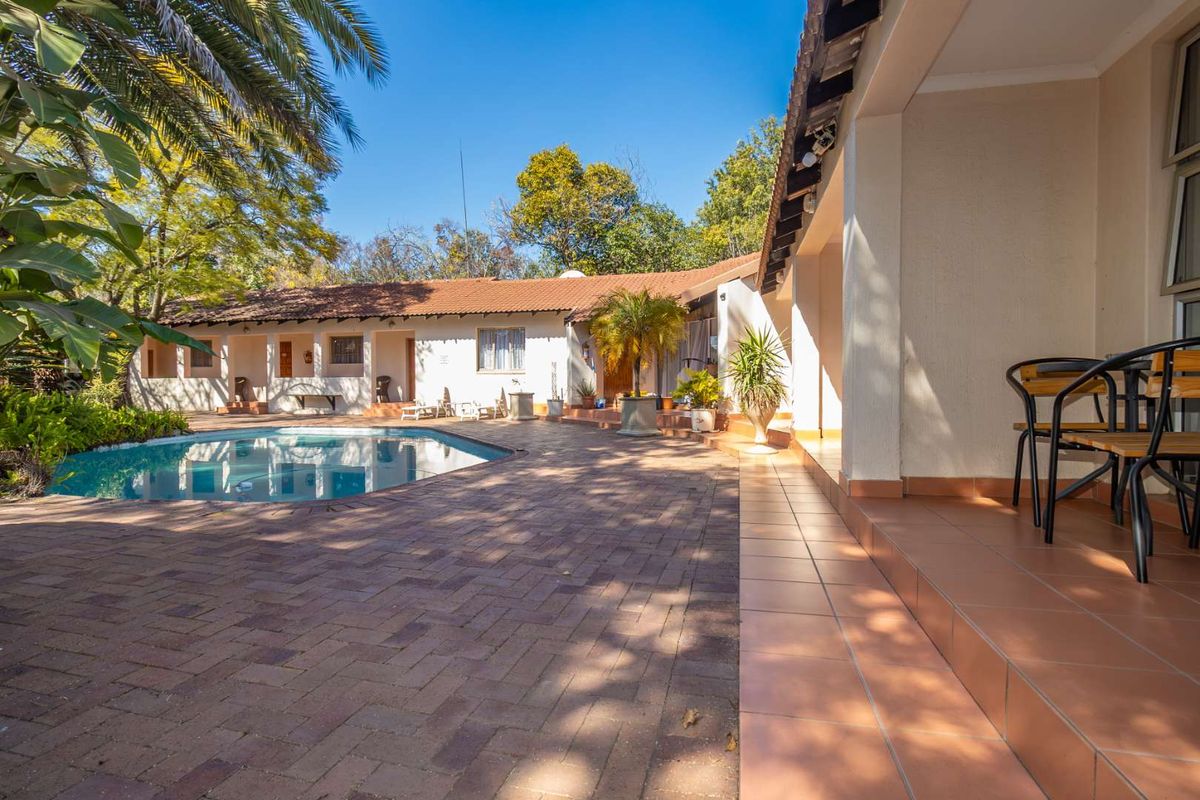Prime Investment Property with Versatile Potential in a Sought-After Location - Photo 4