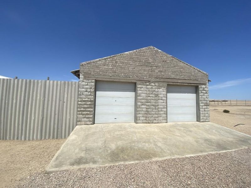 SWAKOP PLOT CALLING YOUNG FARMERS - Photo 3