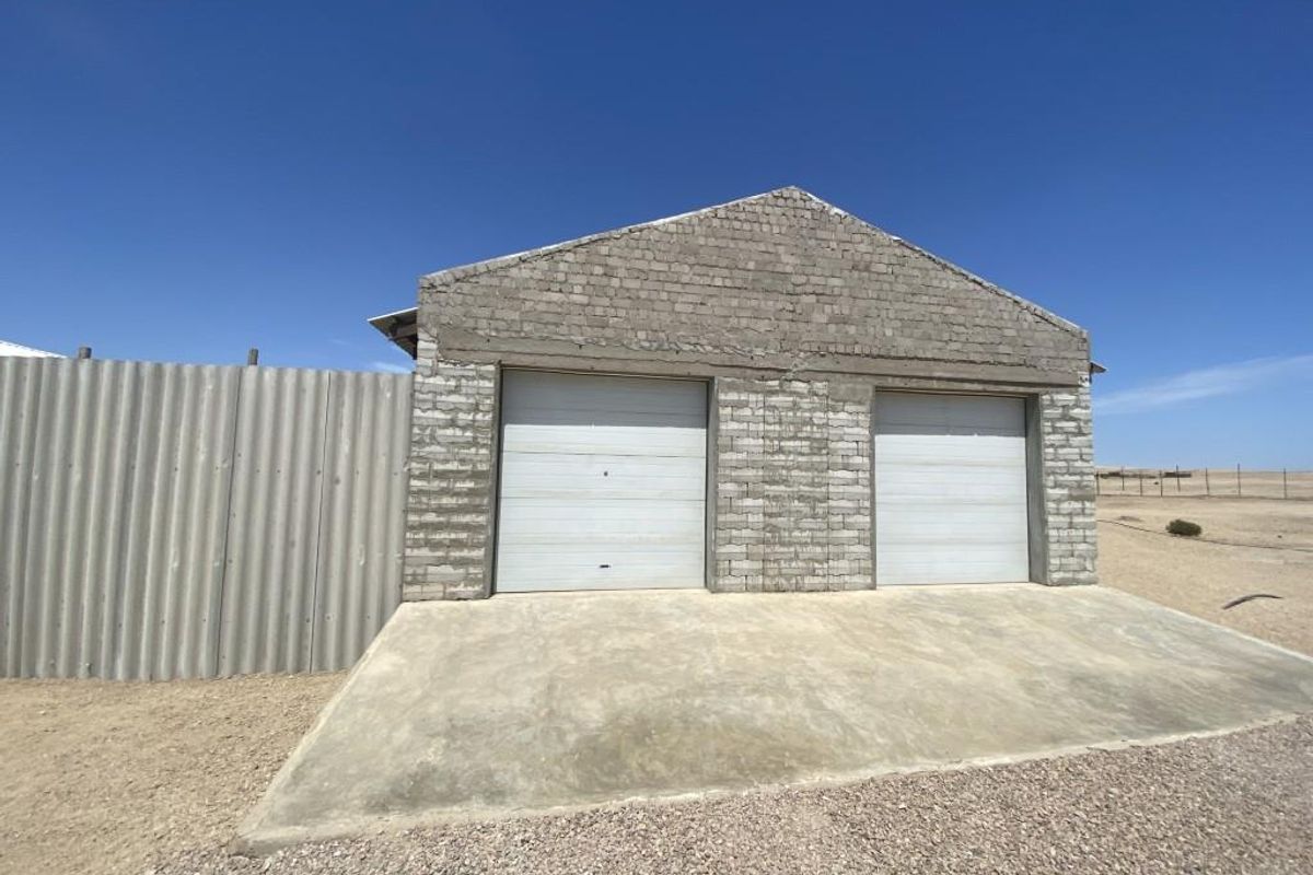 SWAKOP PLOT CALLING YOUNG FARMERS - Photo 3