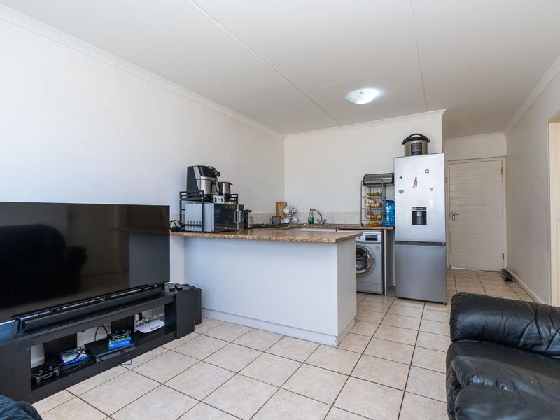 Charming 2-Bedroom Ground Floor Apartment - Photo 6