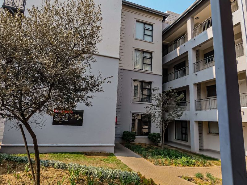 Stunning 2-bedroom apartment - Photo 2