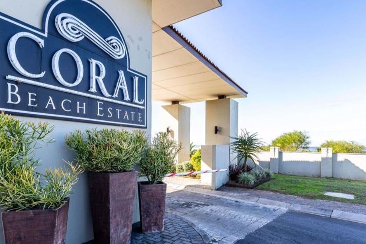 **Exquisite Vacant Land in Coral Beach Estate – Perfect for Your Dream Home** - Photo 4