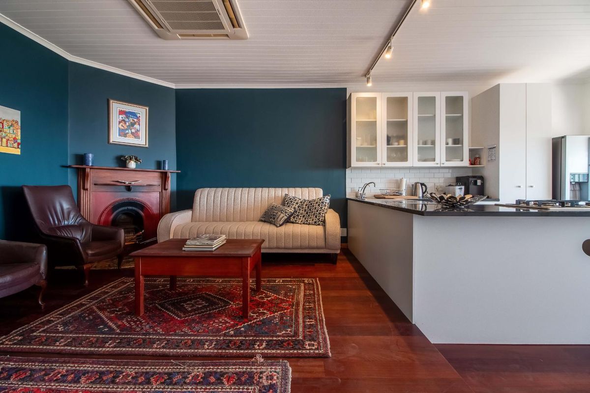 A spacious townhouse, perfectly placed on the outskirts of the City - Photo 2