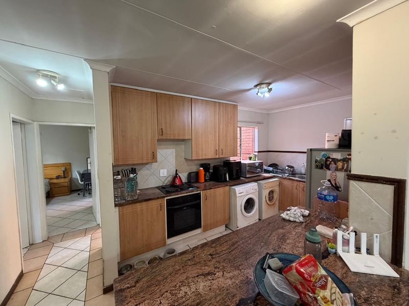 Two Bedroom Simplex to Sale in Moreleta Park - Photo 6