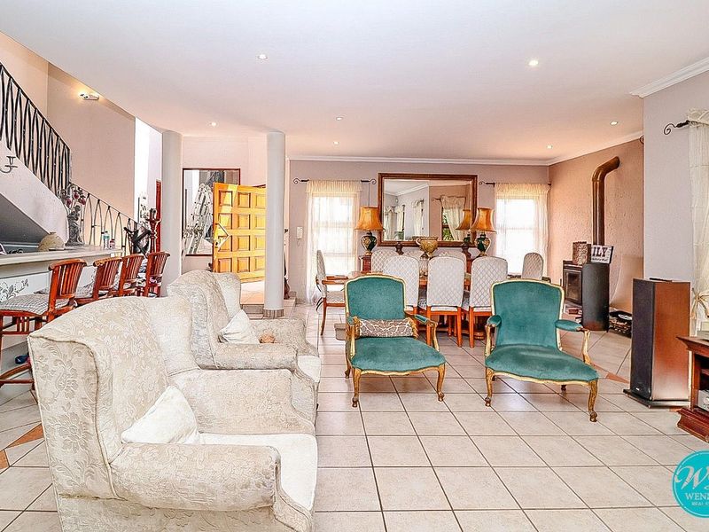Secure and Well Maintained Cluster Home in Road Closure! - Photo 10