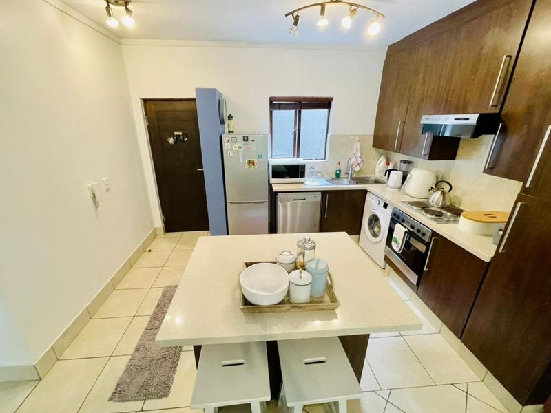 Luxury, comfort and tranquiliy in one perfect address - Photo 2