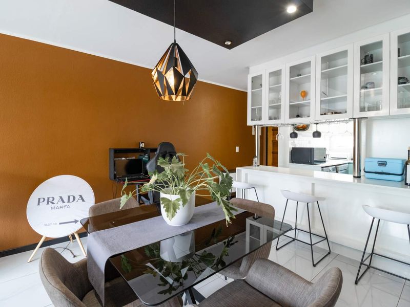 Stylish 2 Bed, 1 bath apartment for sale in Bryanston - Photo 8