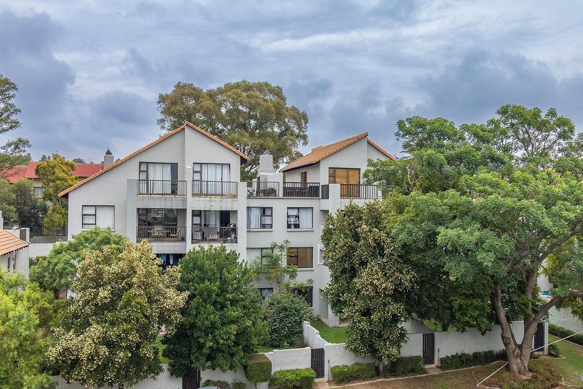 Lock up and Go in a secure Estate - Photo 3