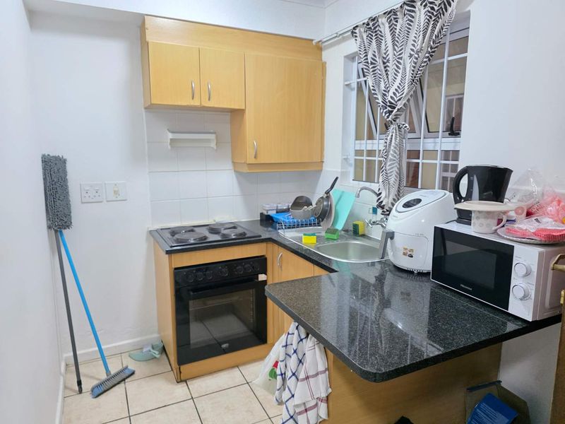 Lovely 2 Bed 1 Bath Apartment with Big Private balcony and Basement Parking - Photo 6