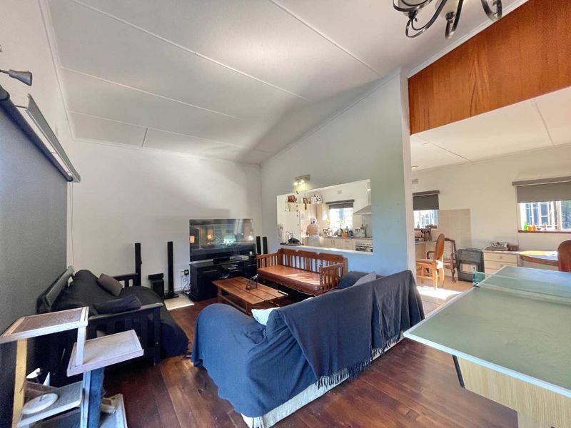 Charming 3-Bedroom Family Home Full of Potential in Mossel Bay Central, Mossel Bay - Photo 9