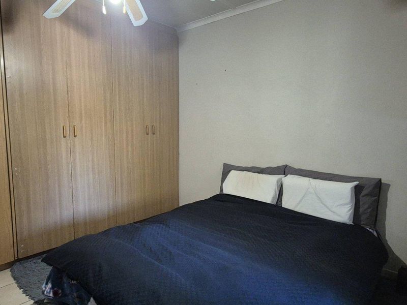 FOR SALE SPACIOUS 2 BEDROOM UNIT IN EROS - Photo 7