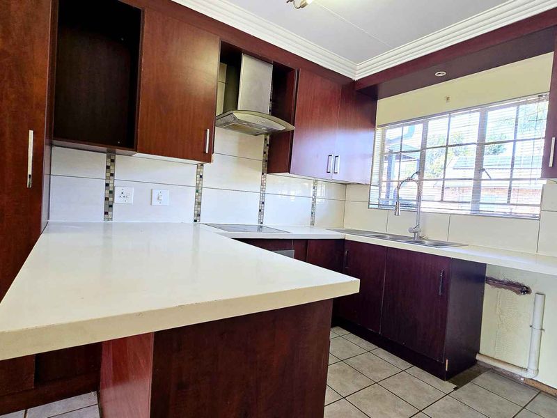 2 BEDROOM TOWNHOUSE TO LET IN DOORNPOORT - Photo 2