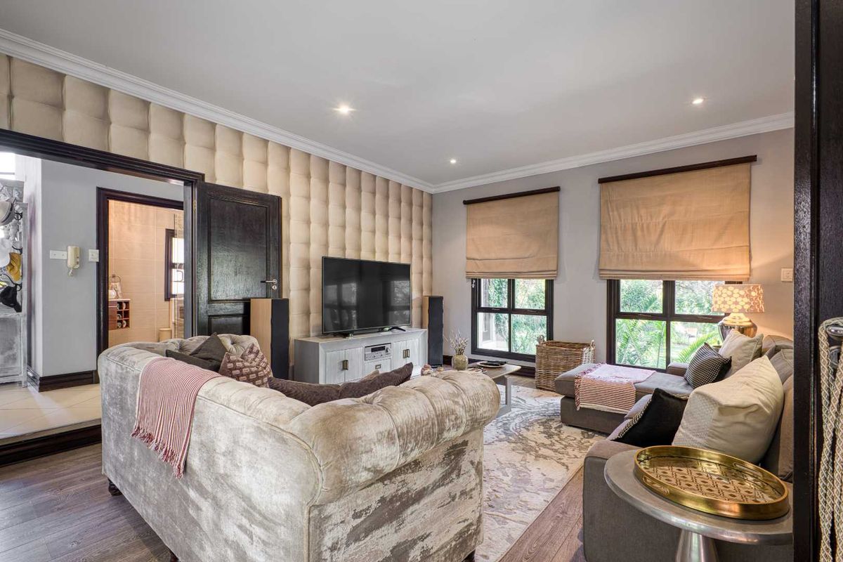 6 Bedroom House for Sale in Dainfern Golf Estate - Photo 3