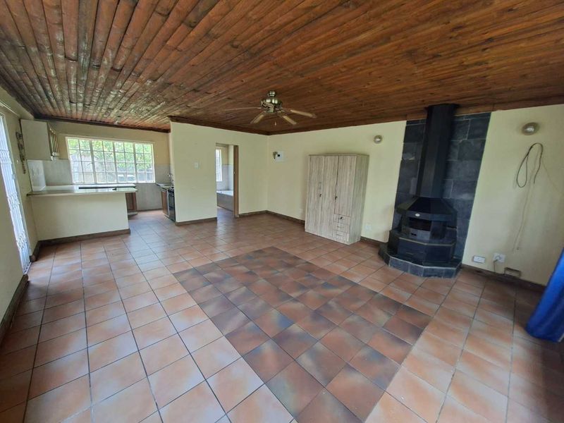 CHARMING COTTAGE - Photo 3