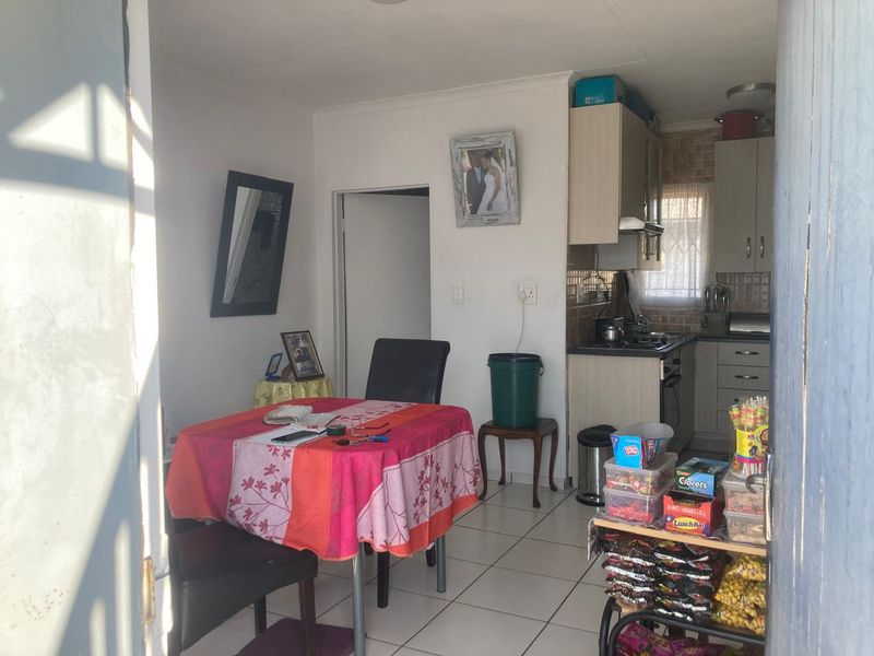 2 Bedroom apartment for sale at Fleurhof - Photo 6