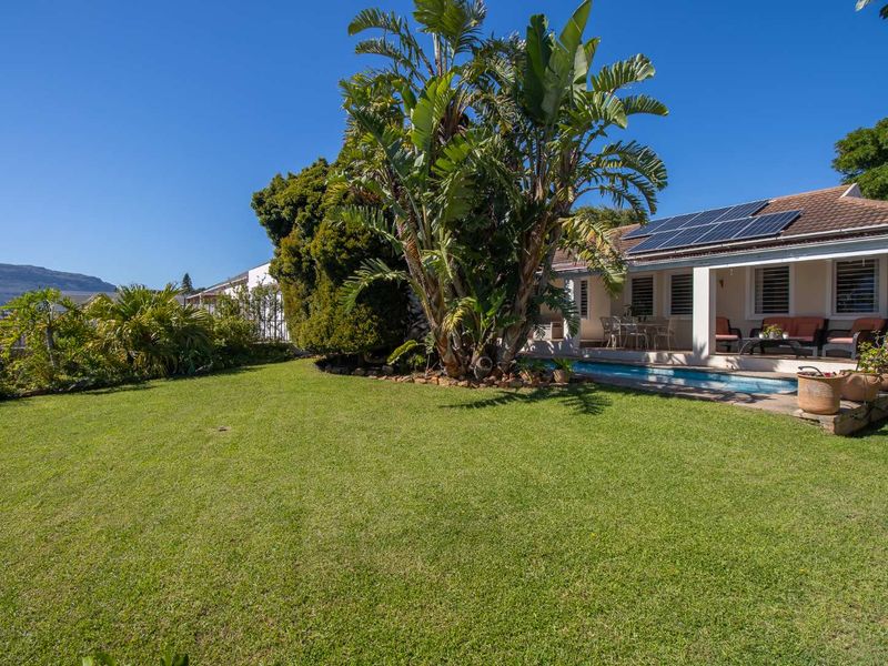 Spacious Private Family Living with Income-Generating Flat in Capri Village! - Photo 5