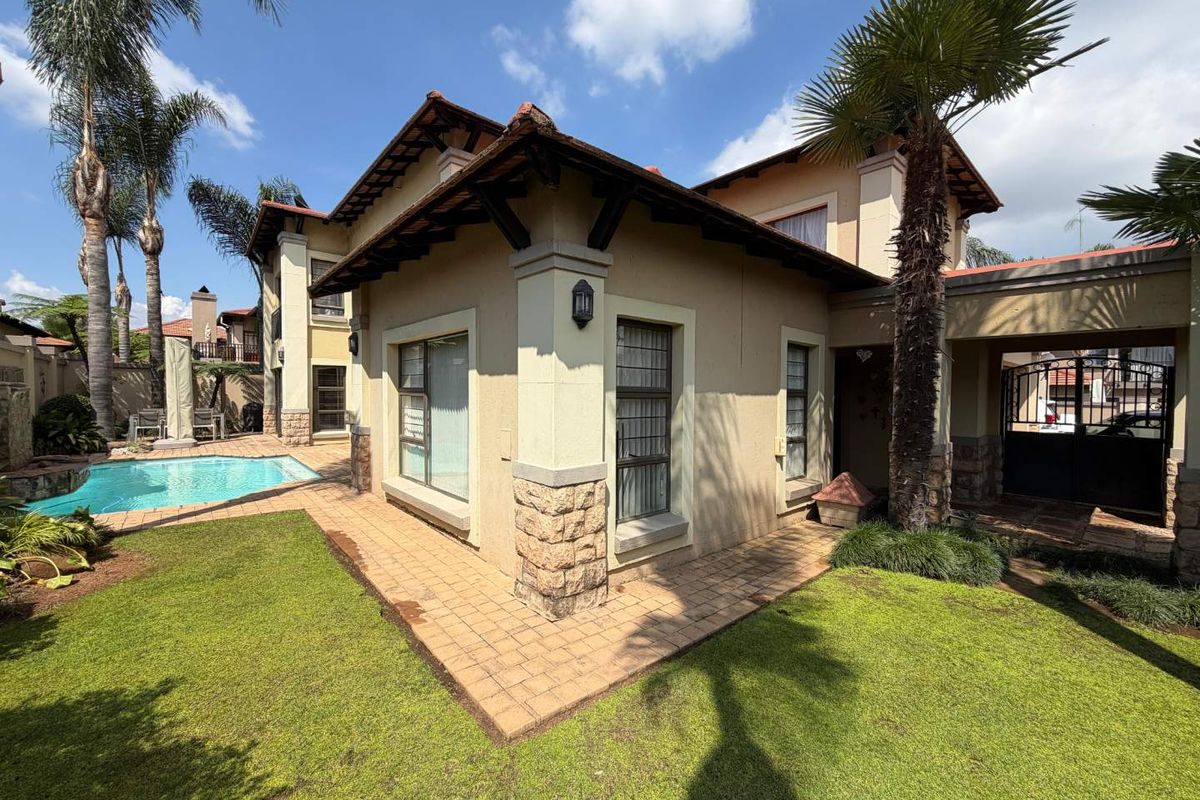 "Bali Bliss in Boksburg: Your Dream Home Awaits! - Photo 2