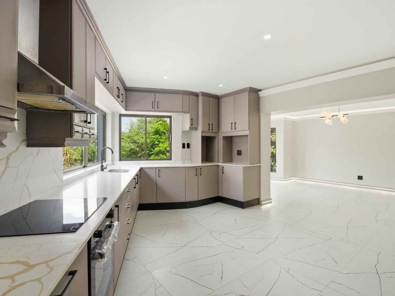 Be the first to rent this Luxury Family Home | Newly Renovated Modern Masterpiece in Prime Waterkloof Ridge - Photo 9